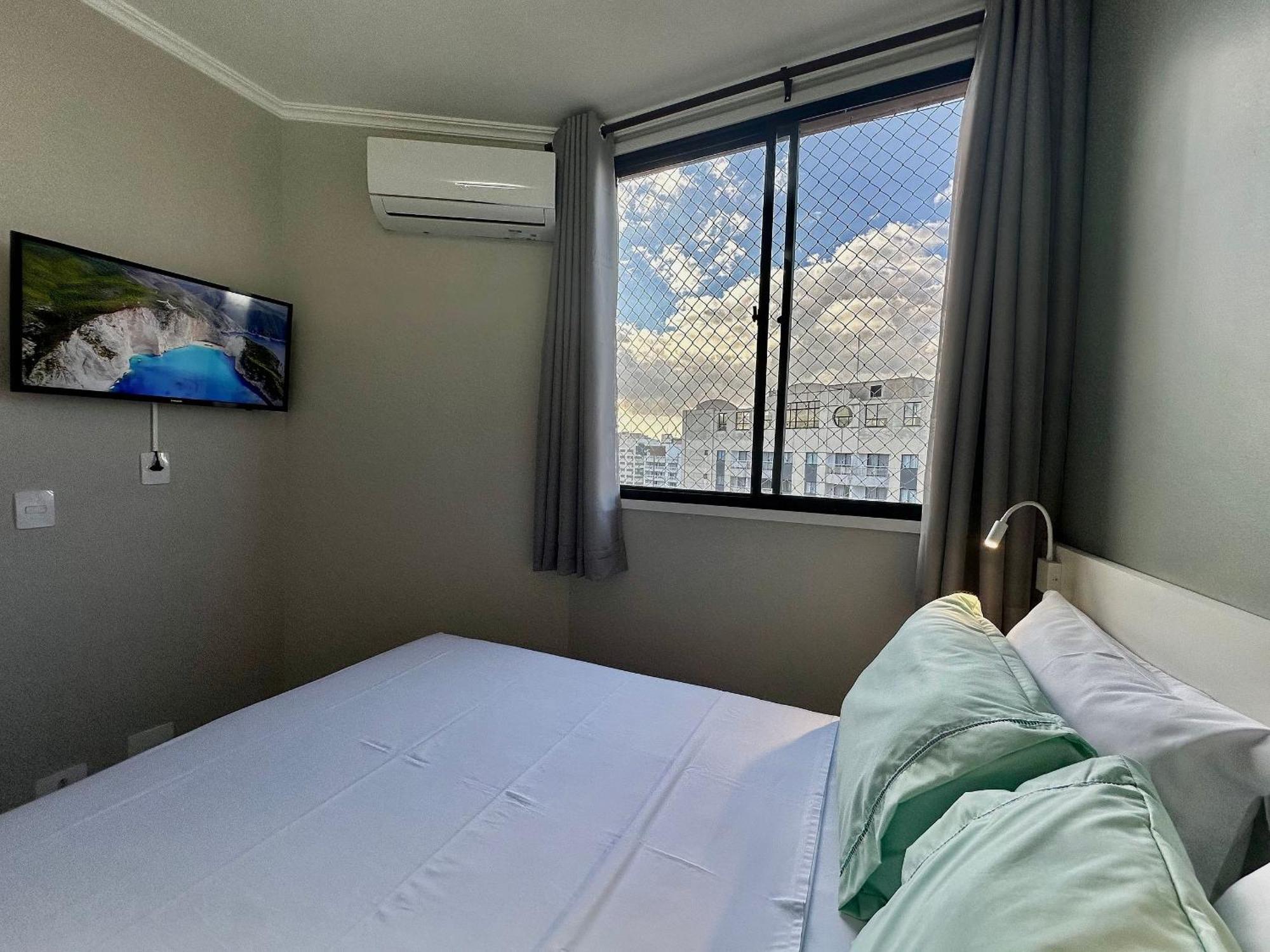 Apartamento Flat Moema Garagem Internet Shopping Ibirapuera - Uh1211