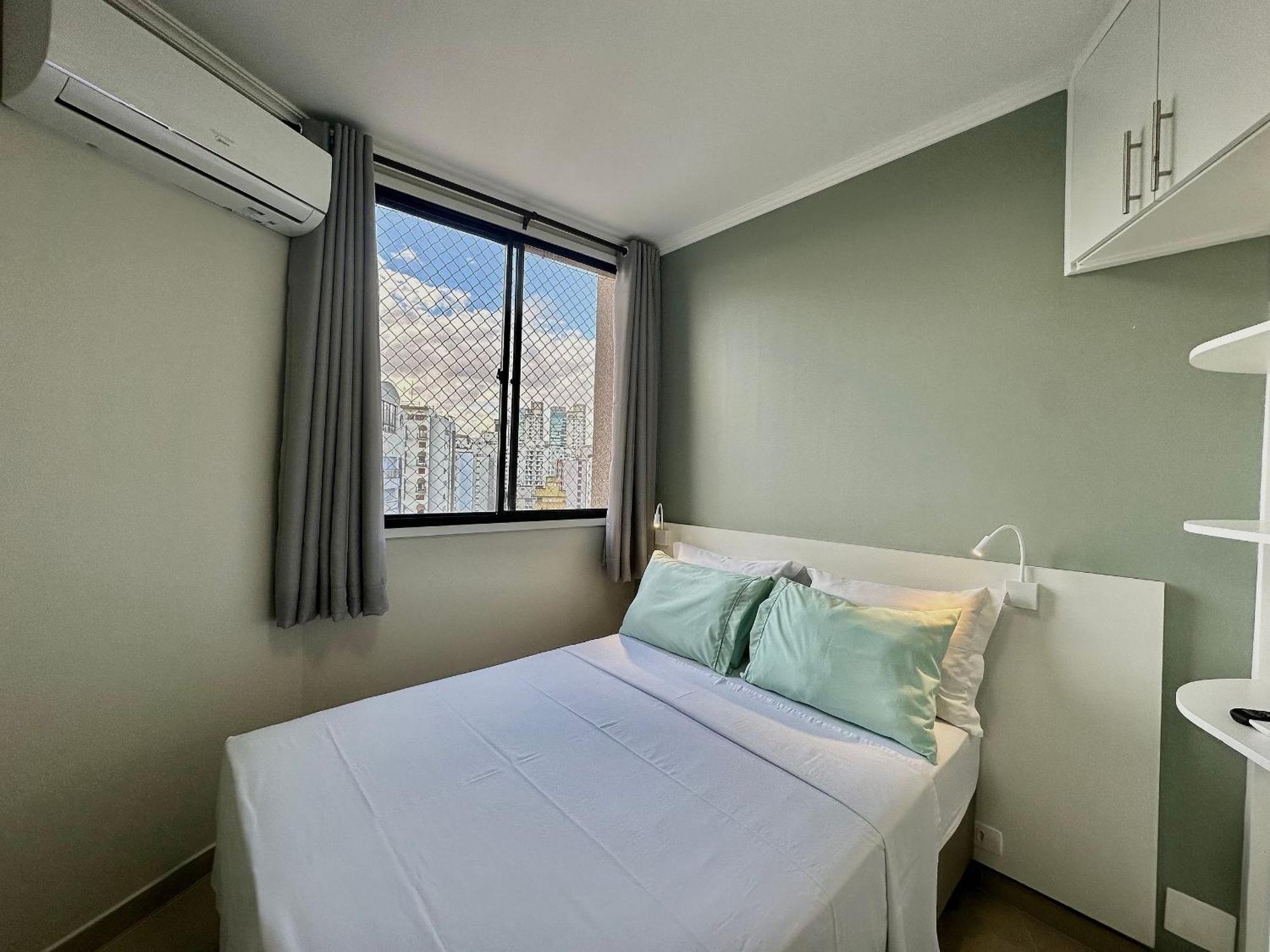 Apartamento Flat Moema Garagem Internet Shopping Ibirapuera - Uh1211 *